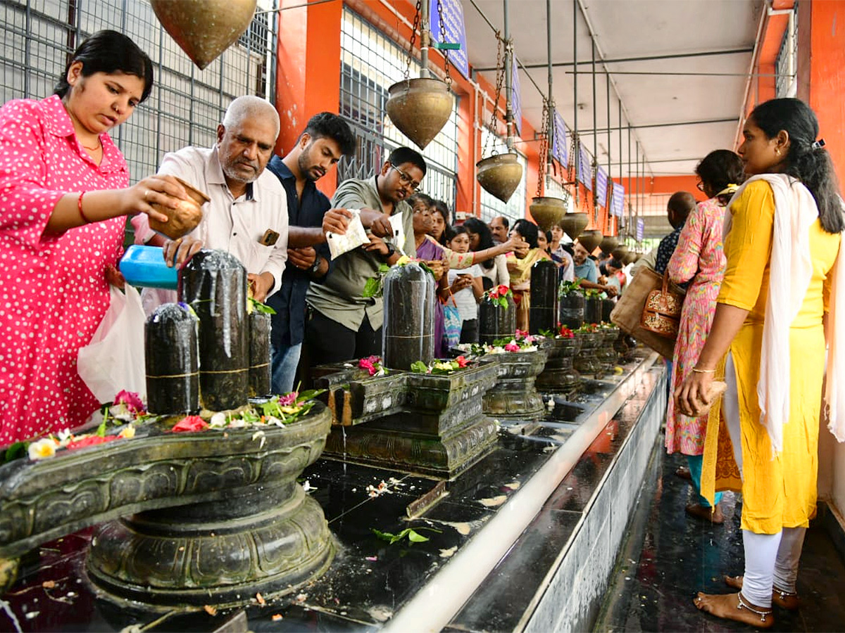 Maha Shivaratri Celebrations at Vizag RK Beach by T Subbarami Reddy - Sakshi15