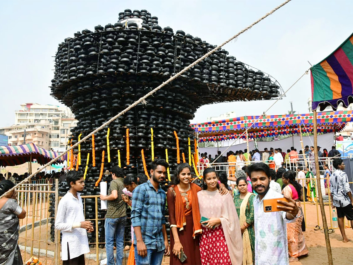 Maha Shivaratri Celebrations at Vizag RK Beach by T Subbarami Reddy - Sakshi2