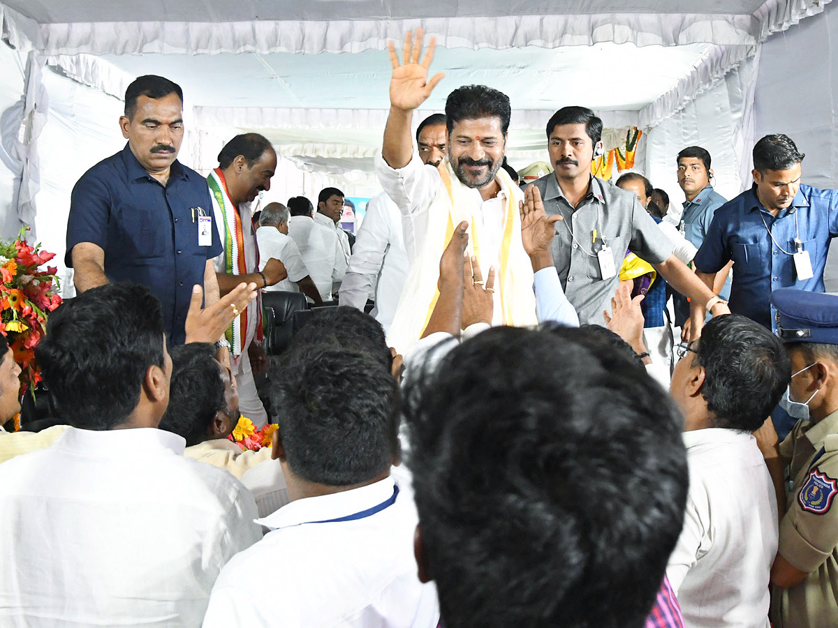 CM Revanth Reddy Inaugurates Second-Level Flyover at Bairamalguda Photos - Sakshi9