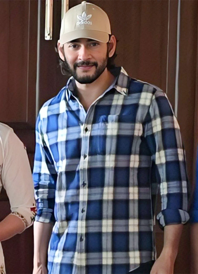 Mahesh Babu New Look For Rajamouli Movie SSMB29 - Sakshi10