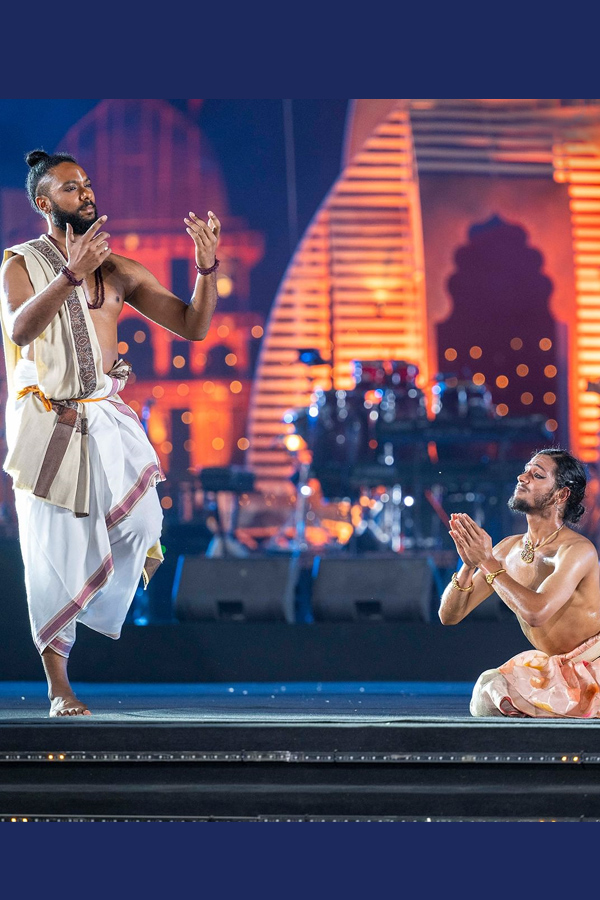 Shankar Mahadevan, Gurdas Mann perform at Sadhguru's Mahashivratri festival Photos - Sakshi9