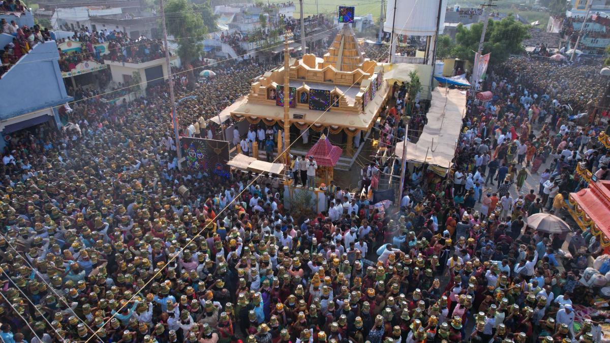 Peddapur Mallanna Bonala Jatara at Jagtial District Photos - Sakshi2