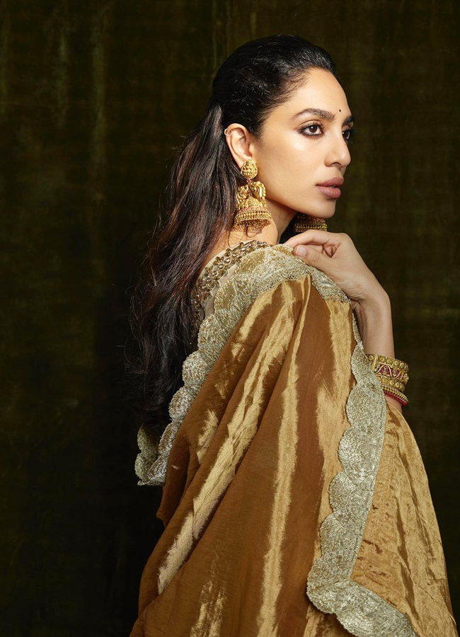 Sobhita Dhulipala Glamours Saree Photos - Sakshi9