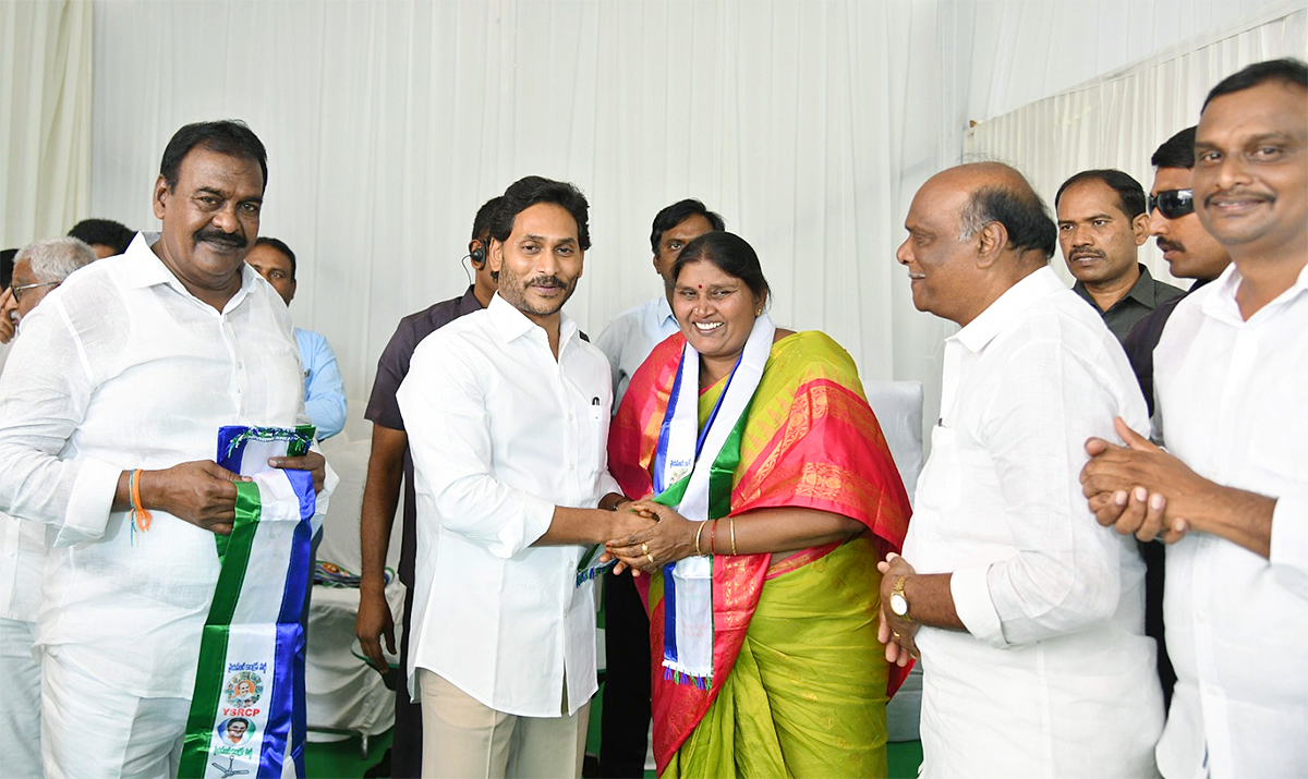 AP Opposition Party Leaders Joined In YSRCP - Sakshi7