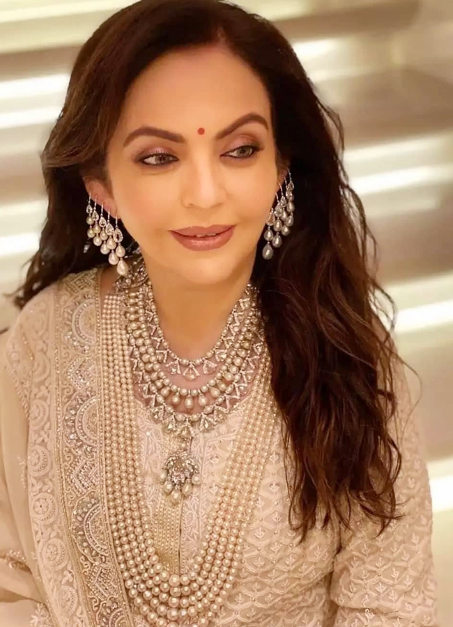 Nita Ambani luxury Cars, Diamond Jewellery Collectin Photos - Sakshi13