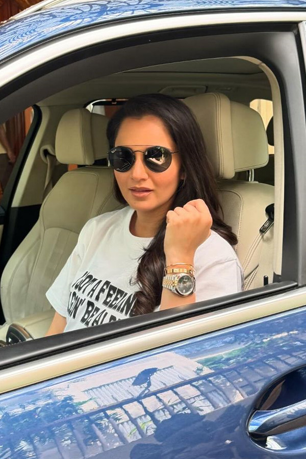 Smita Sabharwal Ramzan Celebrations With Sania Mirza Photos viral - Sakshi9