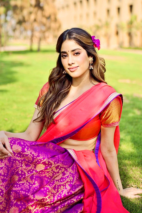 Janhvi Kapoor wishes to get married in Tirupati temple with her partner Photos - Sakshi22