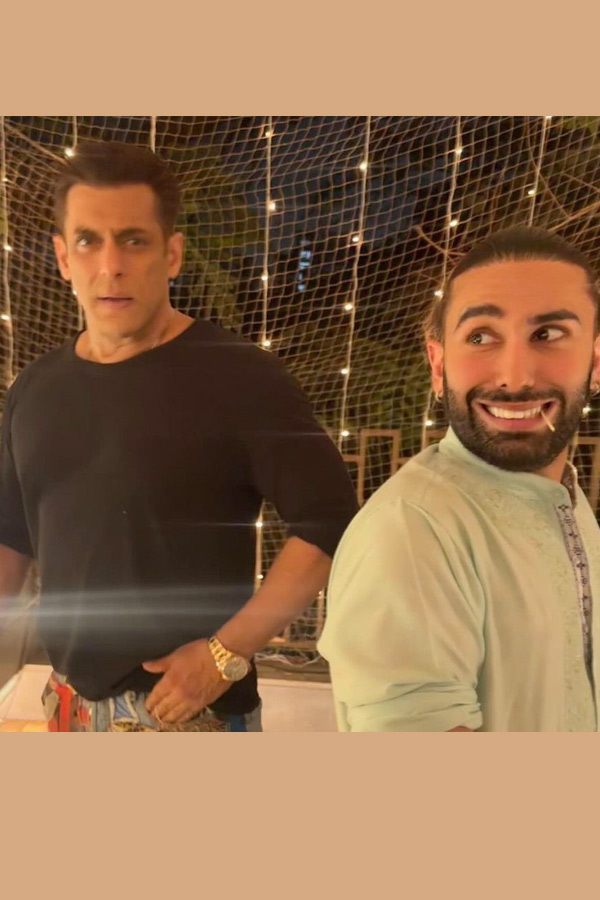 Salman Khan And Orry And Many More Attend Sohail Khans Eid Party Photos - Sakshi9