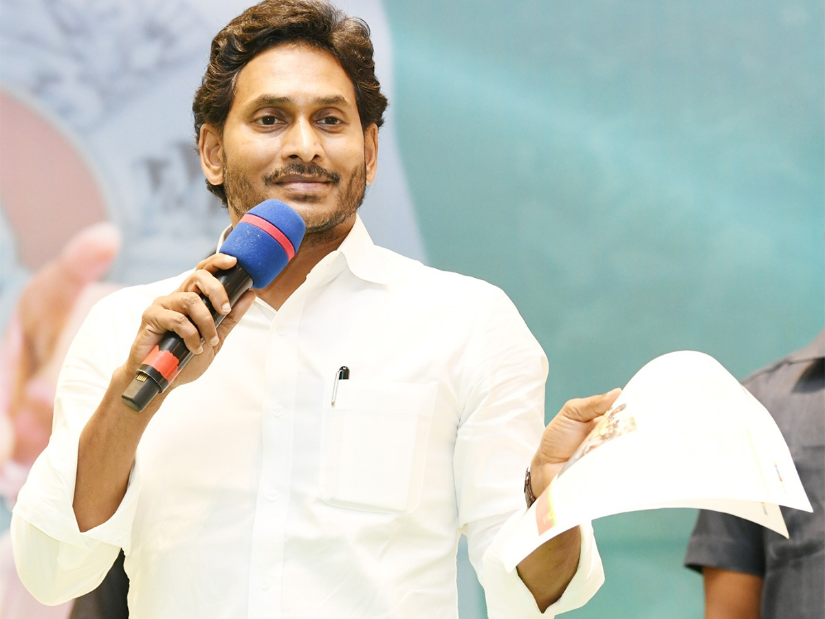 CM Jagan Slams Chandrababu Nara Lokesh At Mangalagiri Mukha Mukhi - Sakshi2