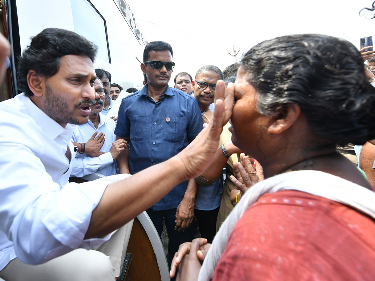 Mangalagiri Cword Photos In CM Jagan Memantha Siddham Bus Yatra - Sakshi11