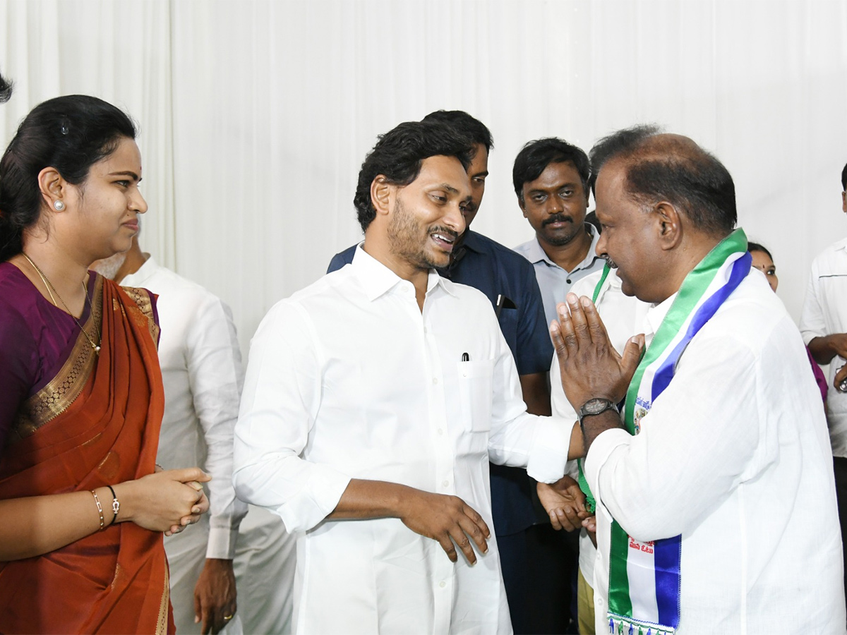 Memantha Siddham: Massive Joining To YSRCP In Guntur District, Photos Gallery Inside - Sakshi7