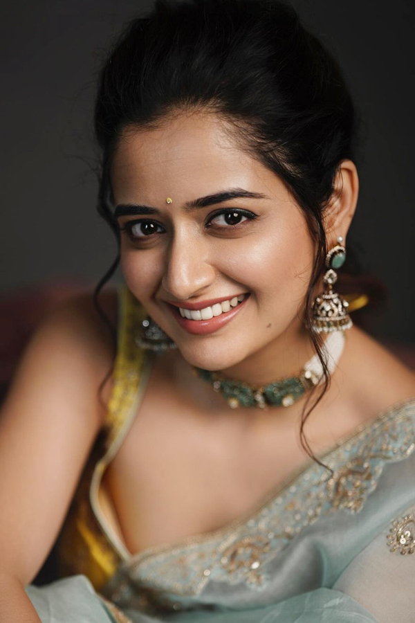 Naa Saami Ranga Heroine Ashika Ranganath Saree Photos - Sakshi15