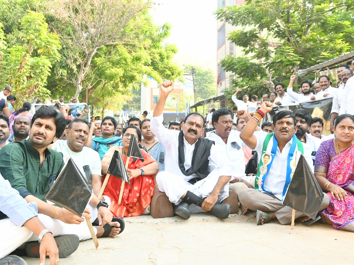 Protests against the Attack On CM Jagan Photos - Sakshi2