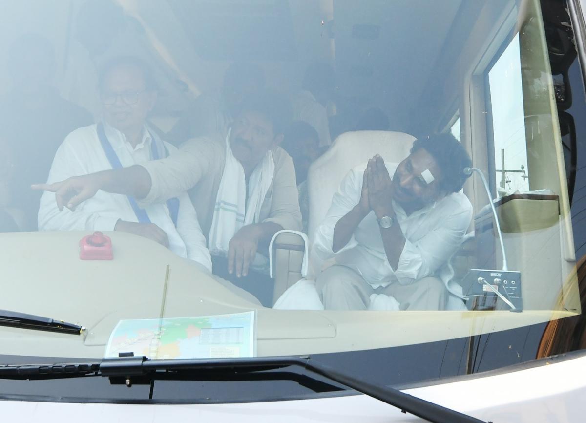 YS Jagan Mohan Reddy Memantha Siddham Bus Yatra Photo Gallery - Sakshi23