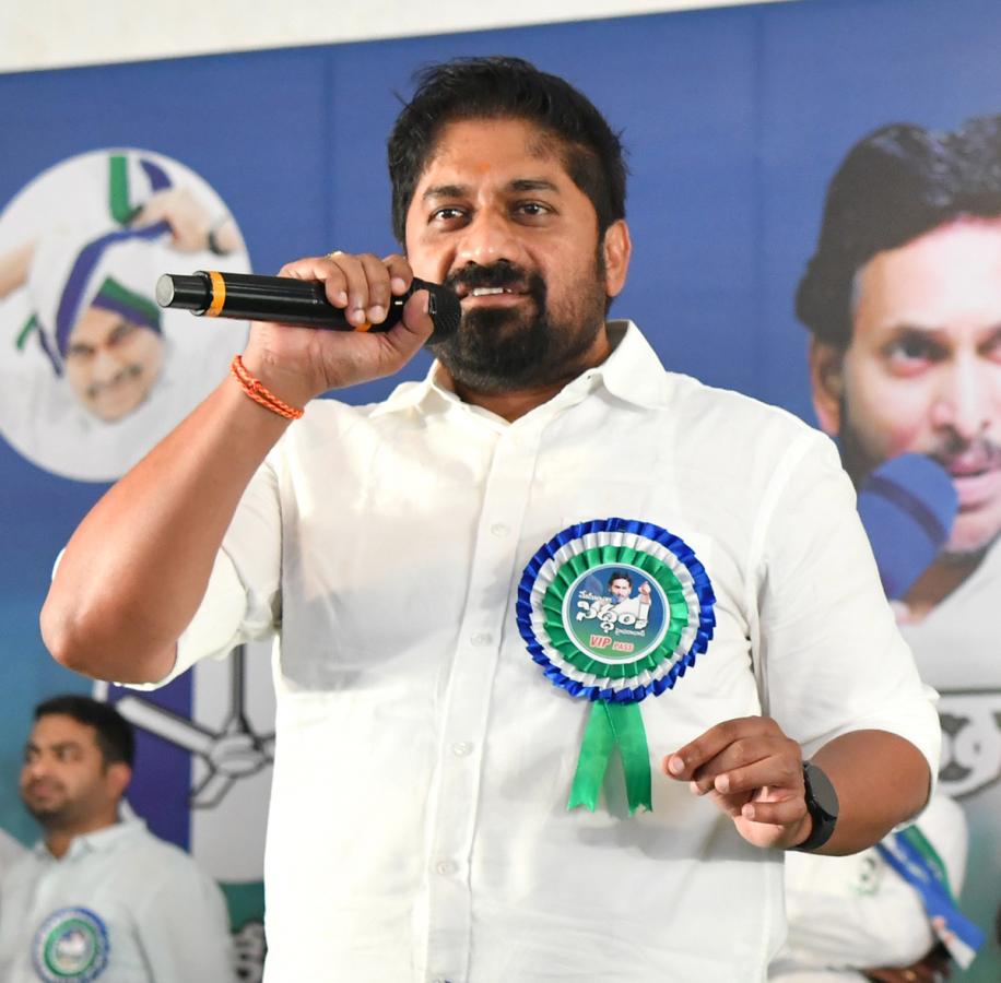 YSRCP Memantha Siddham at Hyderabad - Sakshi6