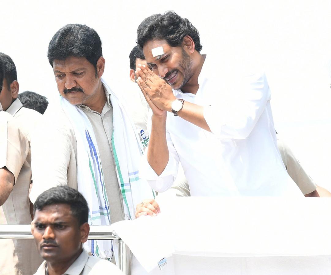 cm ys jagan memantha siddham bus yatra at gudivada photos - Sakshi26