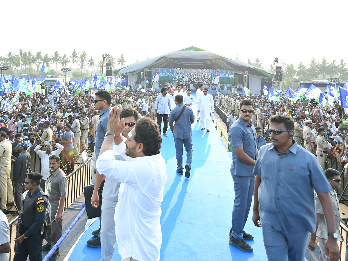 AP CM YS Jagan Memantha Siddham Public Meeting at Bhimavaram West Godavari Photos - Sakshi18