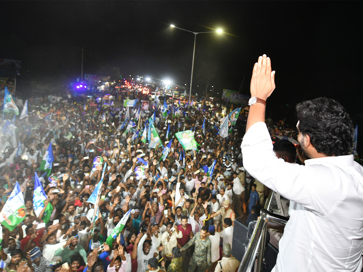 Fans Adorable Love Towards CM YS Jagan Photos - Sakshi10