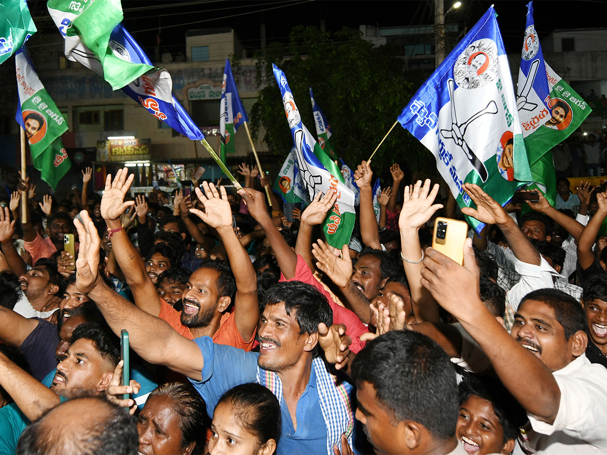 Fans Adorable Love Towards CM YS Jagan Photos - Sakshi12