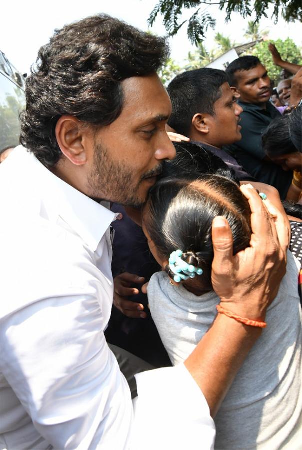 Memantha Siddham CM Jagan Bus Yatra In West Godavari Photos - Sakshi19