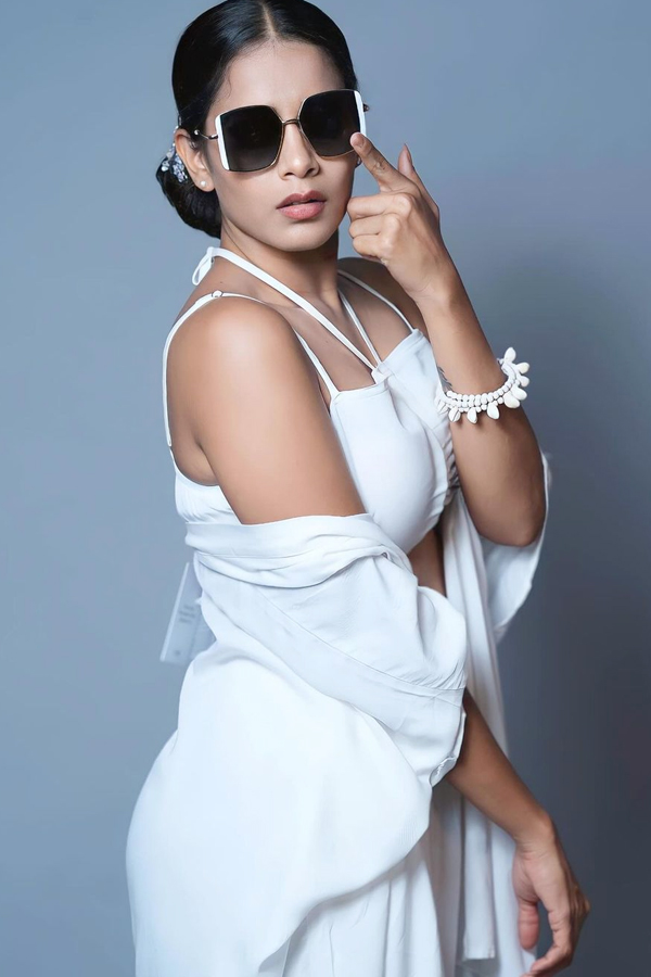 Sahithi Dasari Glamorous Photos In White Dress - Sakshi2