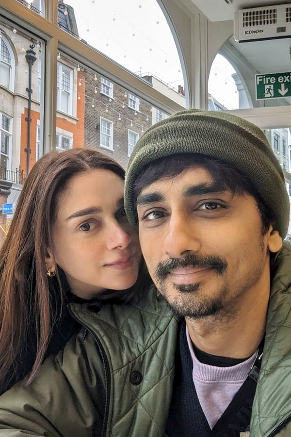 Aditi Rao Hydari showers love on fiance Siddharth on his birthday Photos - Sakshi13