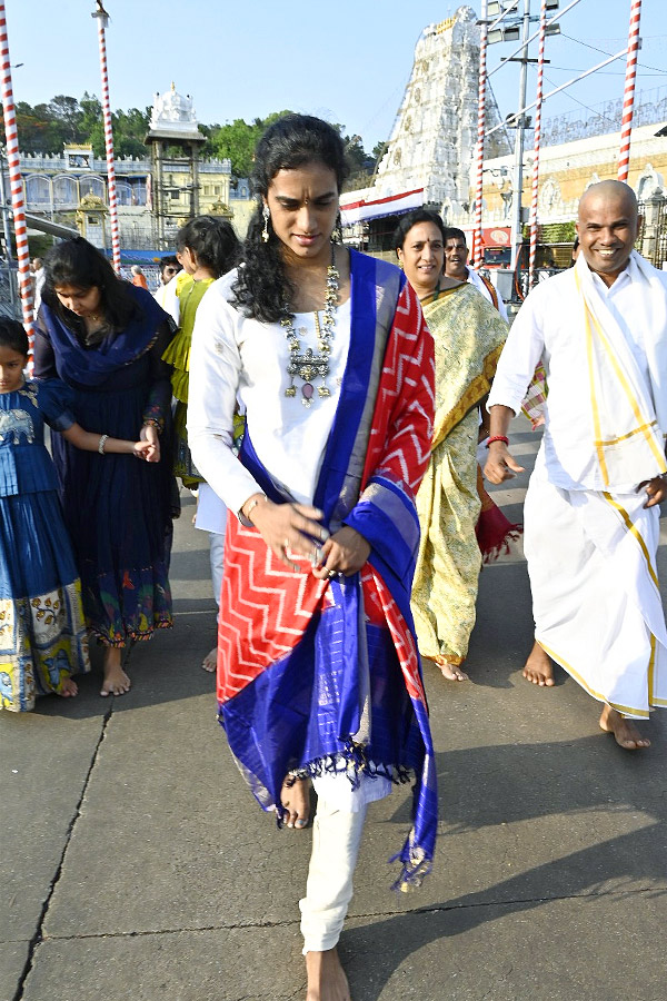 Badminton Player PV Sindhu Visited Tirumala Photos - Sakshi11