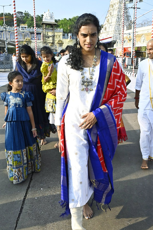 Badminton Player PV Sindhu Visited Tirumala Photos - Sakshi12