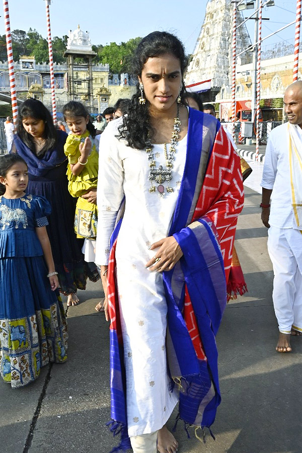 Badminton Player PV Sindhu Visited Tirumala Photos - Sakshi17