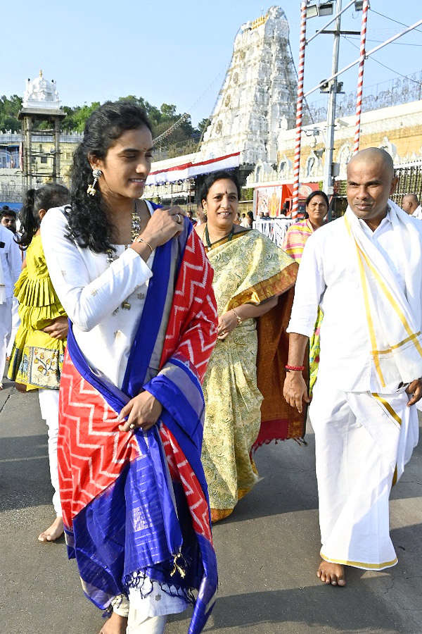 Badminton Player PV Sindhu Visited Tirumala Photos - Sakshi10