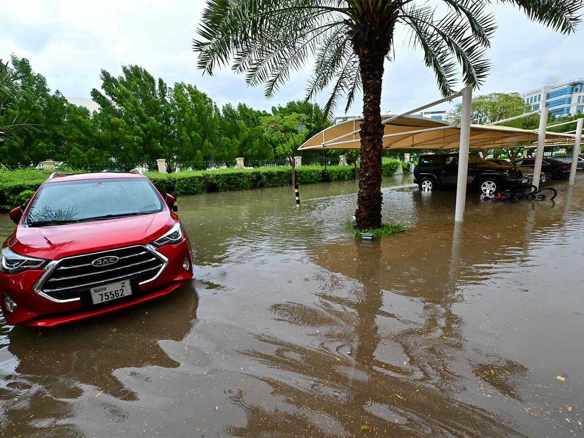 Photos Of Unbelievable Scenes From Dubai Due To Heavy Rains - Sakshi18