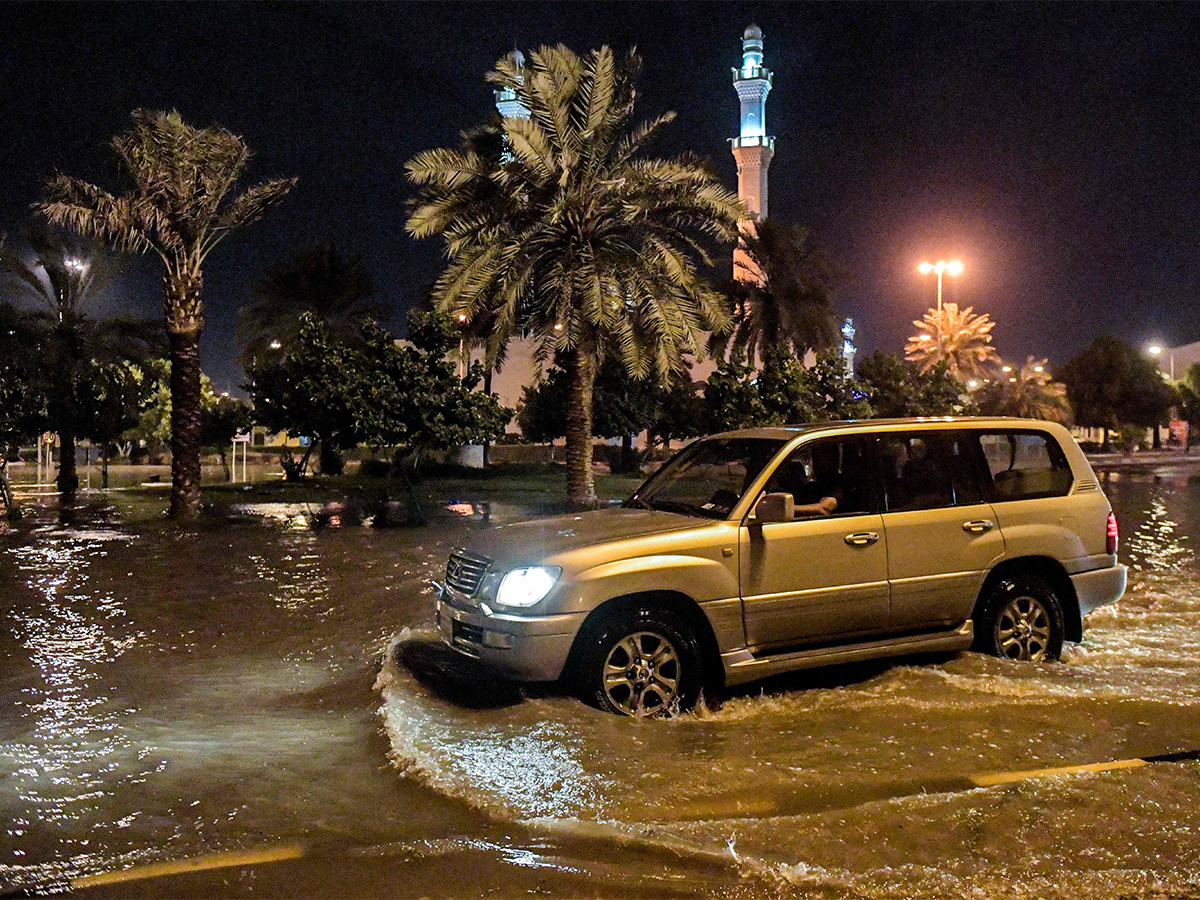 Photos Of Unbelievable Scenes From Dubai Due To Heavy Rains - Sakshi25