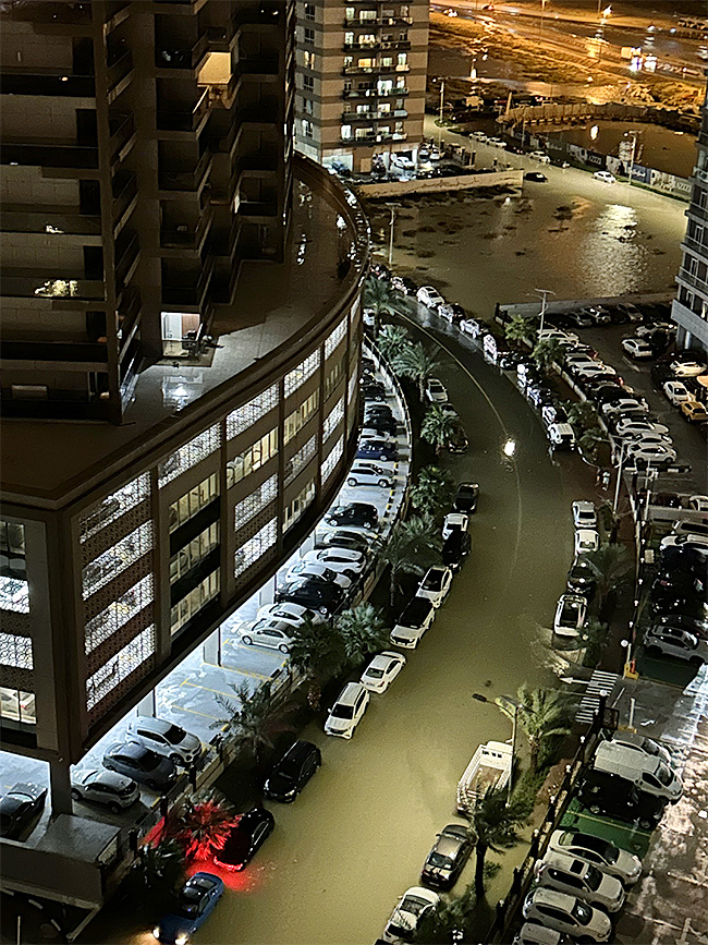 Photos Of Unbelievable Scenes From Dubai Due To Heavy Rains - Sakshi32