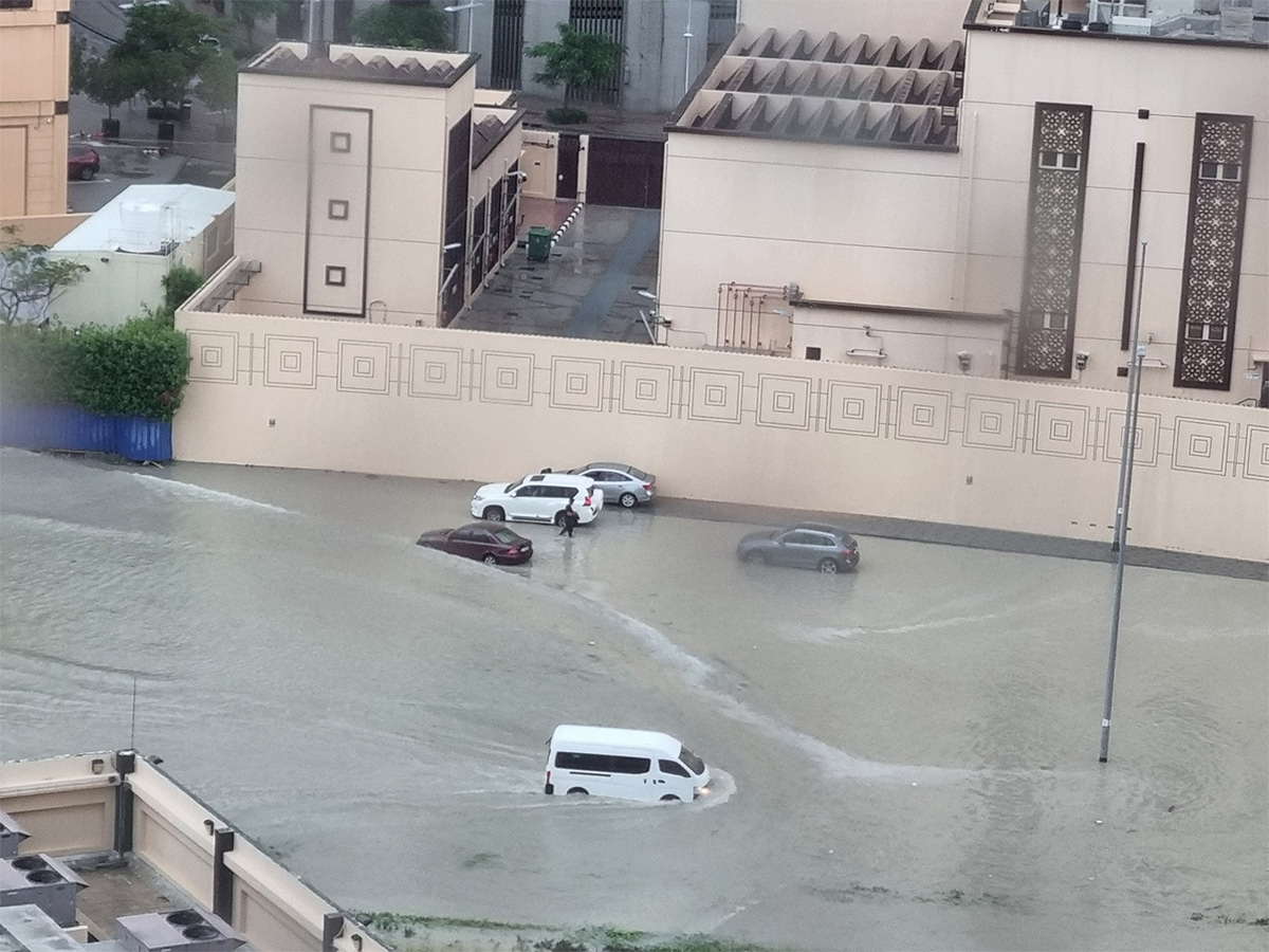 Photos Of Unbelievable Scenes From Dubai Due To Heavy Rains - Sakshi35