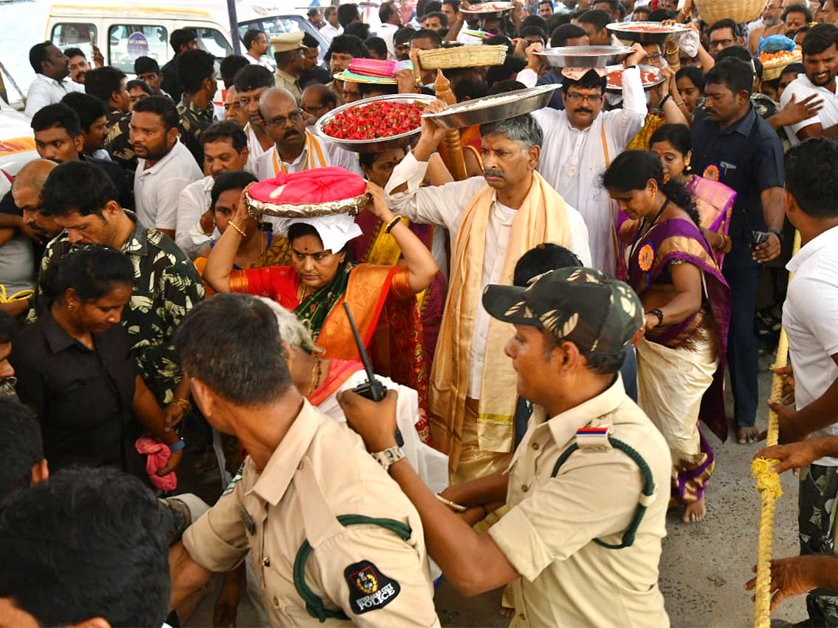 Sri Rama Navami Celebrations At Bhadrachalam Temple Photos - Sakshi13