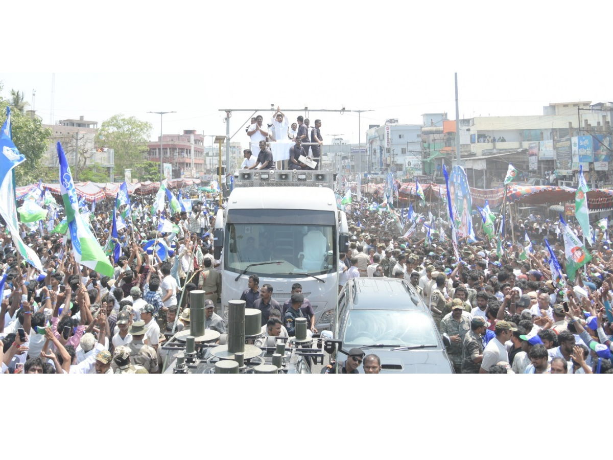 CM YS Jagan Memantha Siddham Bus Yatra At Ravulapalem Konaseema District Photos - Sakshi2