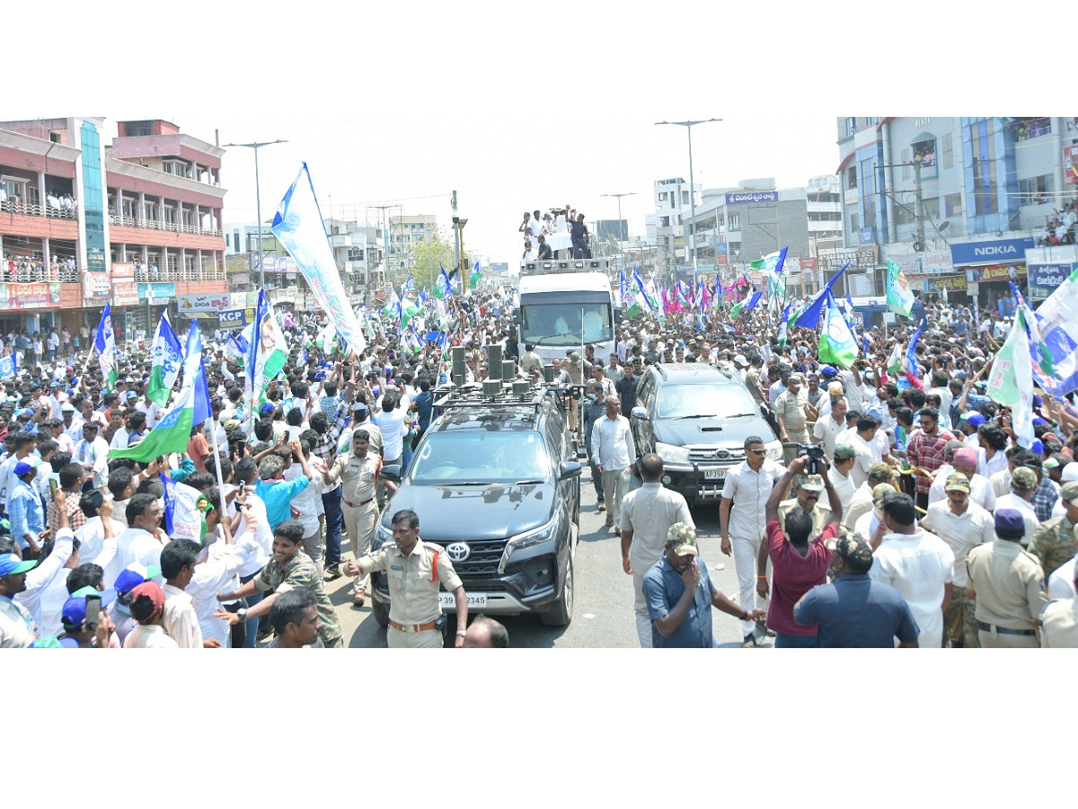 CM YS Jagan Memantha Siddham Bus Yatra At Ravulapalem Konaseema District Photos - Sakshi21