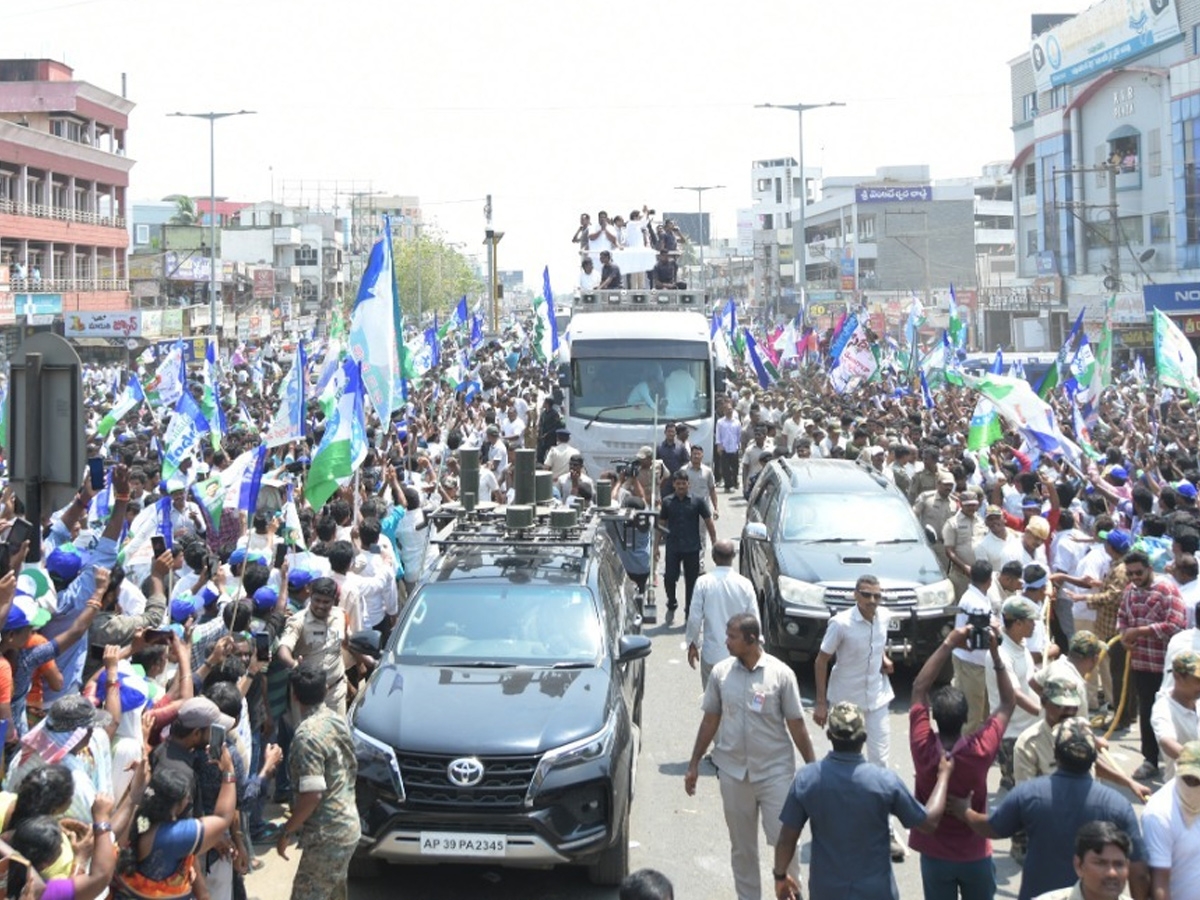 CM YS Jagan Memantha Siddham Bus Yatra At Ravulapalem Konaseema District Photos - Sakshi22