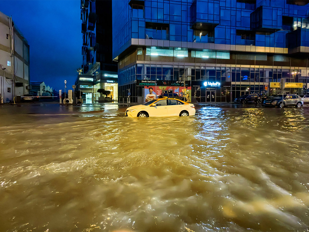 Heavy Rains in Dubai Photos - Sakshi21