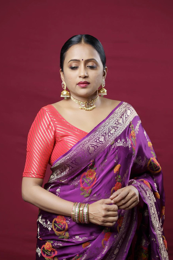 Anchor Suma Kanakala Stills In Colorful Half Saree: Photos - Sakshi12