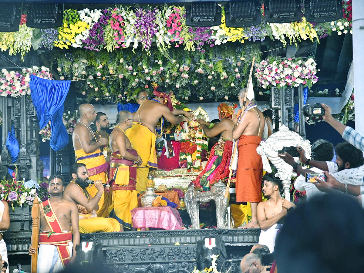 sri rama pattabhishekam 2024 bhadrachalam temple celebration photos - Sakshi12