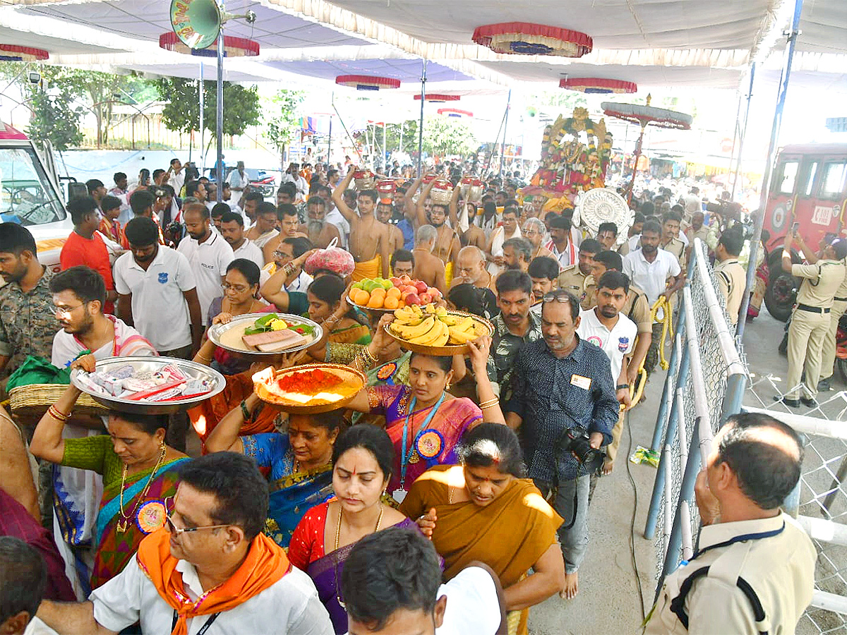 sri rama pattabhishekam 2024 bhadrachalam temple celebration photos - Sakshi18