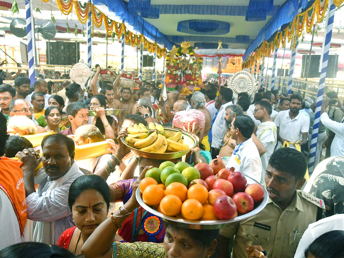 sri rama pattabhishekam 2024 bhadrachalam temple celebration photos - Sakshi19