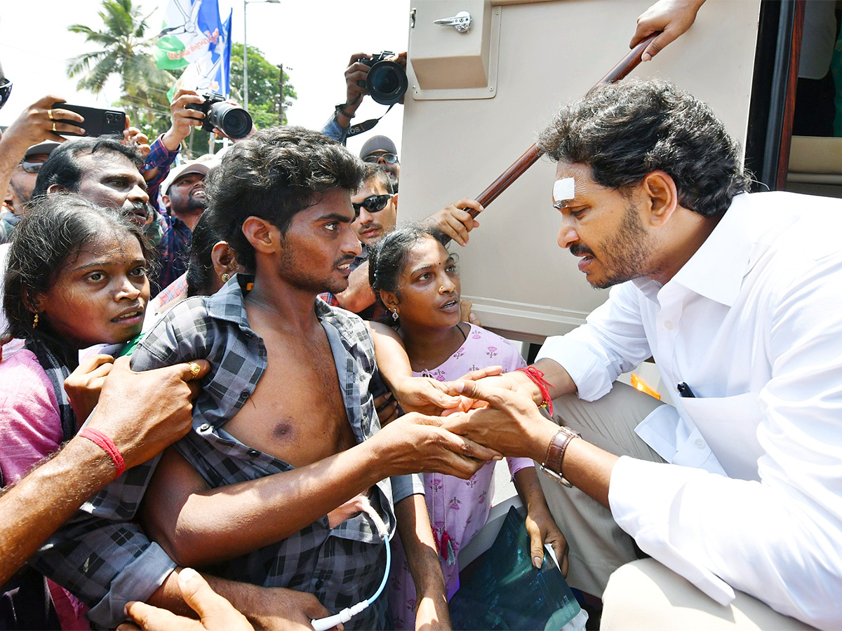 ys jagan memantha siddham bus yatra westgodavari photos - Sakshi10