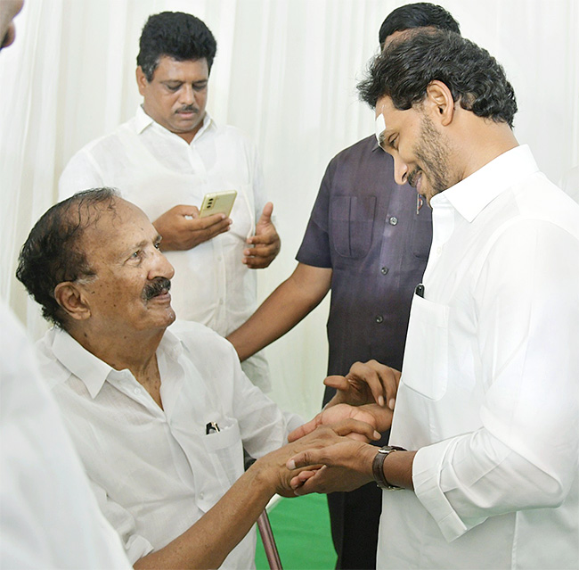 ys jagan memantha siddham bus yatra westgodavari photos - Sakshi27