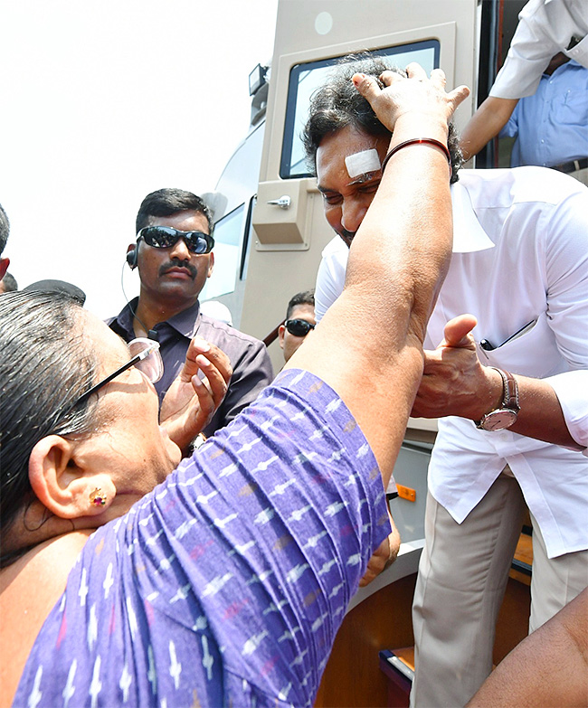 ys jagan memantha siddham bus yatra westgodavari photos - Sakshi37