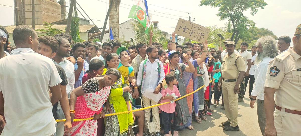 ys jagan memantha siddham bus yatra westgodavari photos - Sakshi7