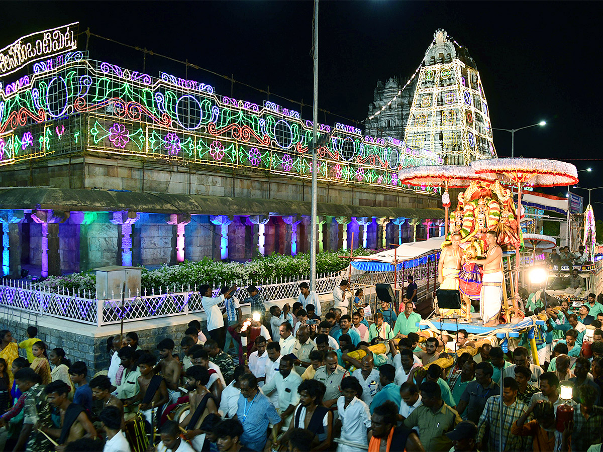 Annual Brahmotsavams of Vontimitta Kodandarama Swamy  - Sakshi1