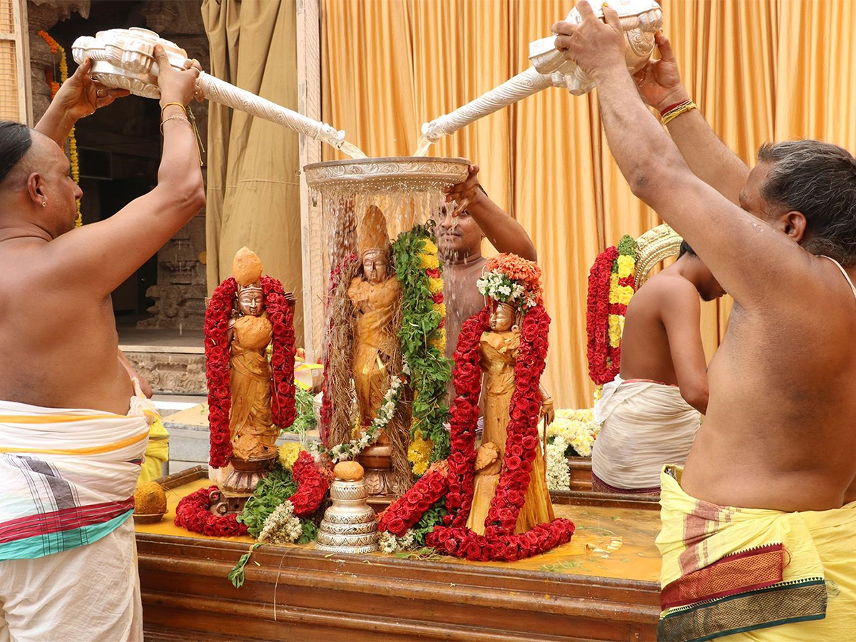 Annual Brahmotsavams of Vontimitta Kodandarama Swamy  - Sakshi3