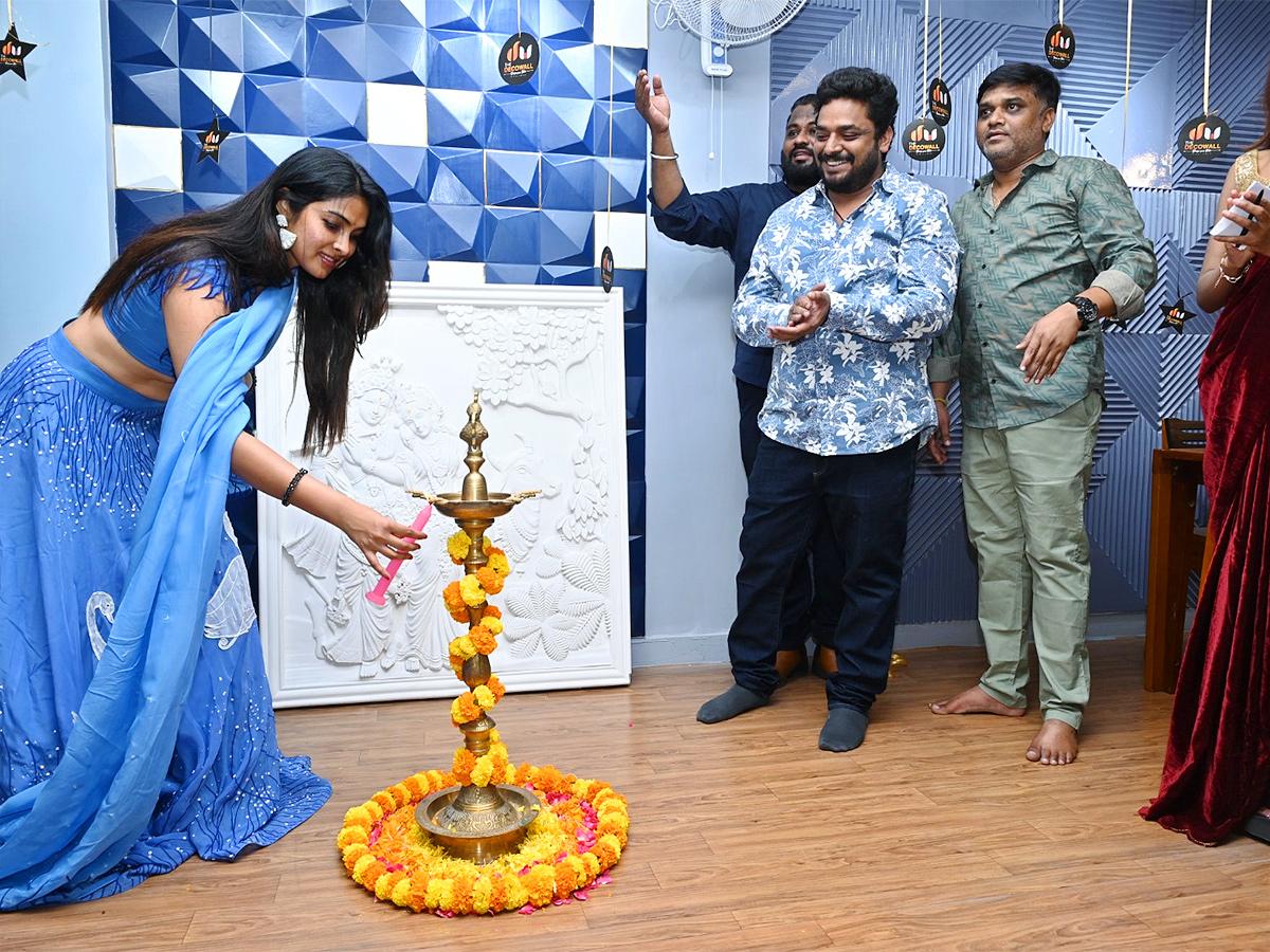 Divi Vadthya at the launch of The Deco Walls - Sakshi3